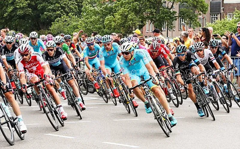 潮流时尚：运动赛事polo精品定制的幕后故事